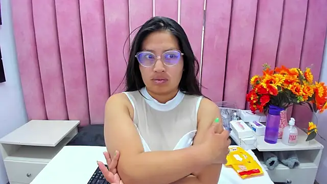 Miaa Smiith  online show from October 2025 03:56:02 AM