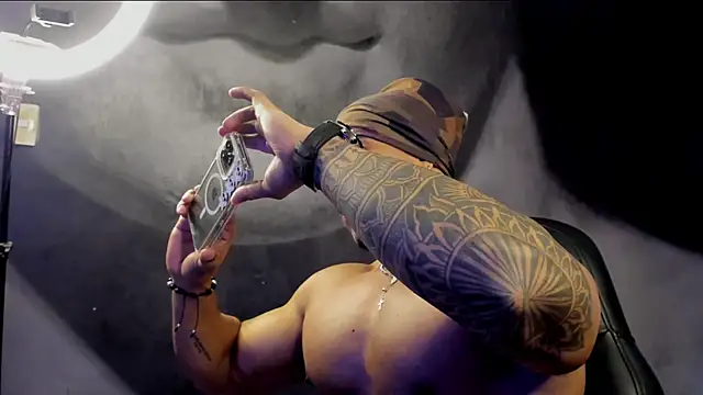 bradley smith online show from February 2025 01:36:02 AM