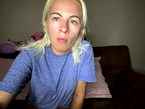 girlfriendmissy online show from October 2025 11:14:02 PM