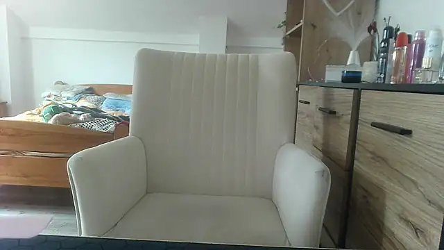 ReifeVenna online show from February 2025 10:00:01 AM