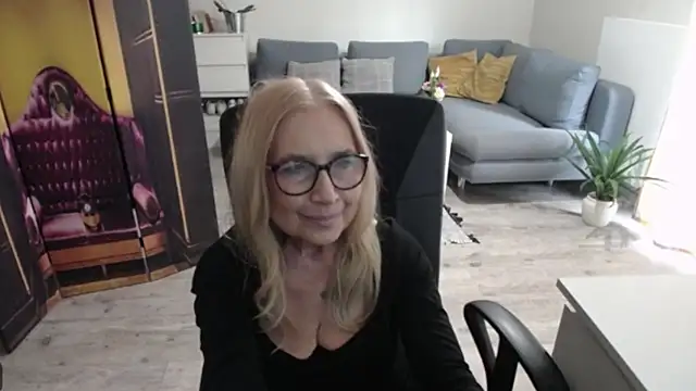 Snapshot of sofia_xkiss chatting on March 2026 03:49:02 PM sofia xkiss online show from March 2026 03:49:02 PM