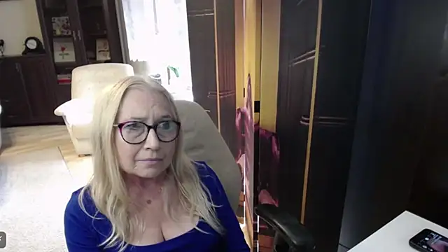 Snapshot of sofia_xkiss chatting on July 2026 01:52:02 PM sofia xkiss online show from July 2026 01:52:02 PM