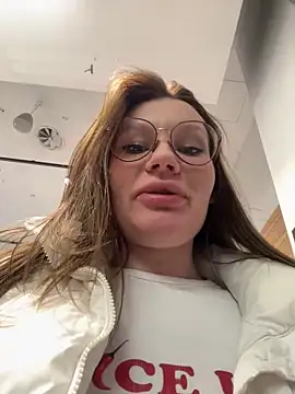 justmila online show from February 2025 10:59:02 AM