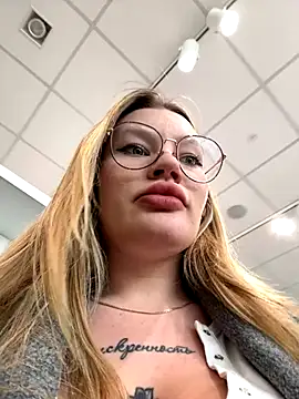 justmila online show from October 2025 10:22:02 AM