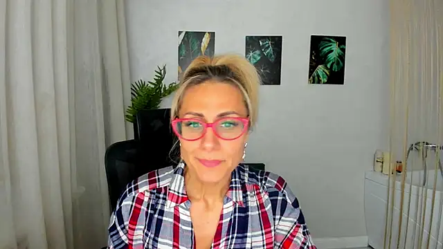 MuseOfStage online show from November 2025 12:11:01 PM