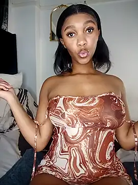 Shria107 online show from November 2025 12:13:01 AM