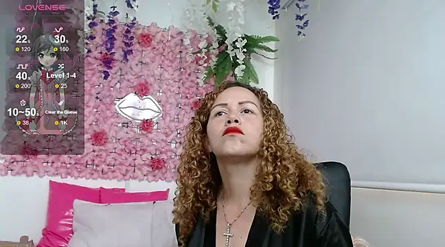 BLONDE SEXYHOT online show from February 2025 06:02:02 PM