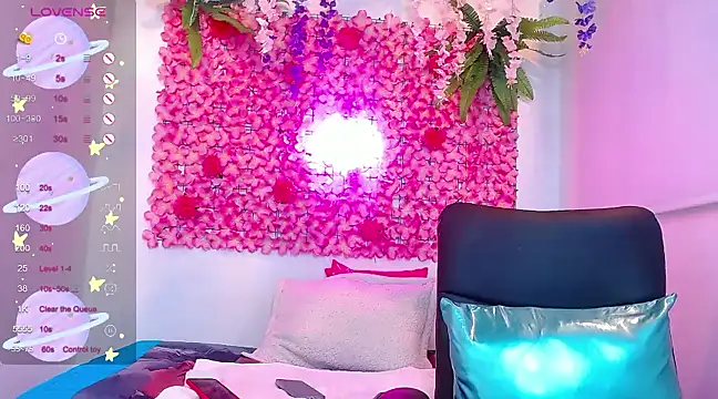 BLONDE SEXYHOT online show from March 2025 03:53:02 PM