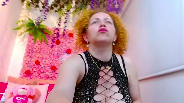 BLONDE SEXYHOT online show from October 2025 04:34:01 AM