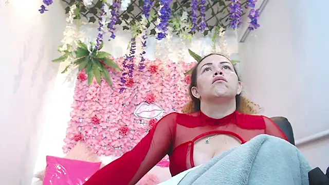 BLONDE SEXYHOT online show from December 2025 01:27:01 PM