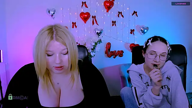 juli kisss online show from February 2026 01:10:02 AM