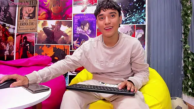 Snapshot of Austin_Cardieff chatting on January 2025 11:48:01 PM Austin Cardieff online show from January 2025 11:48:01 PM