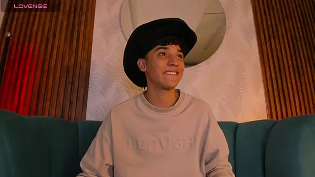 Snapshot of Austin_Cardieff chatting on January 2025 06:46:02 AM Austin Cardieff online show from January 2025 06:46:02 AM