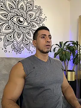 aaroncolombia online show from October 2025 10:44:02 PM