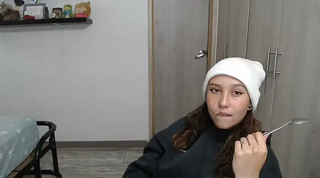 Skarlet Adams28 online show from January 2025 01:21:02 AM