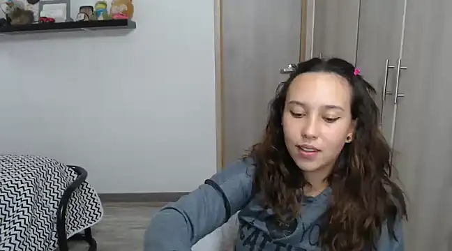 Skarlet Adams28 online show from January 2025 02:09:02 AM