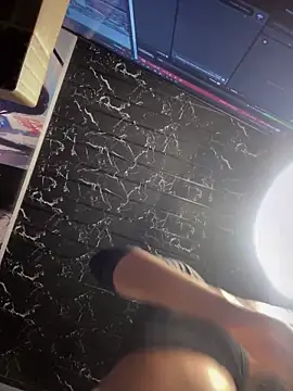 Thyana LS online show from February 2025 01:14:01 PM