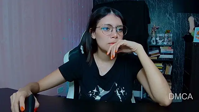 Drea Foox online show from November 2025 02:43:01 AM