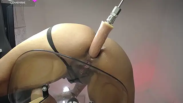 Snapshot of lily_riod chatting on October 2025 05:37:01 AM lily riod online show from October 2025 05:37:01 AM