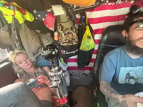 XMeF10 online show from January 2026 05:27:02 PM