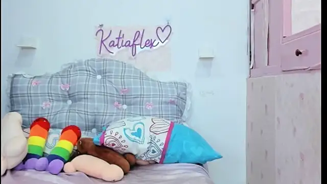 Snapshot of Katiaflex chatting on March 2025 05:02:01 AM Katiaflex online show from March 2025 05:02:01 AM
