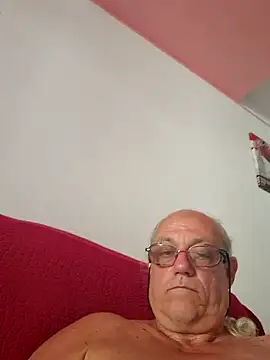 Snapshot of gianbragallini chatting on August 2026 12:32:02 PM gianbragallini online show from August 2026 12:32:02 PM