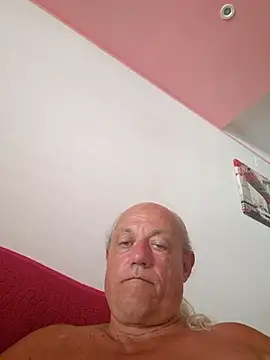 Snapshot of gianbragallini chatting on August 2026 12:40:01 PM gianbragallini online show from August 2026 12:40:01 PM
