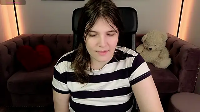 Ruyjin Choi online show from February 2026 11:02:02 AM