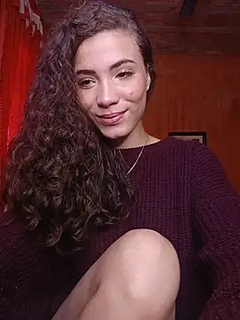 Snapshot of HelenHoltz chatting on June 2026 01:43:02 PM HelenHoltz online show from June 2026 01:43:02 PM