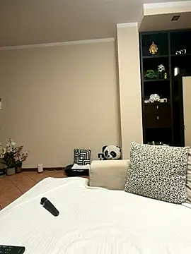 MichelleCara online show from December 2025 07:28:01 AM