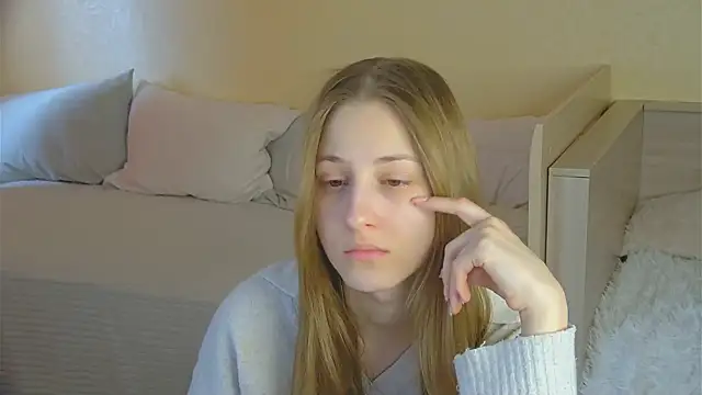 BritneyCruze online show from February 2026 08:44:02 AM