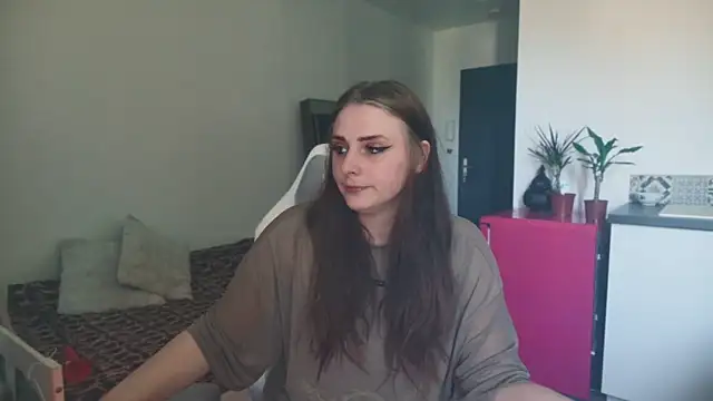 Snapshot of ce_leste__ chatting on April 2026 11:57:01 AM ce leste online show from April 2026 11:57:01 AM