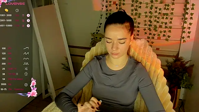 Bella XO online show from September 2025 06:48:02 AM