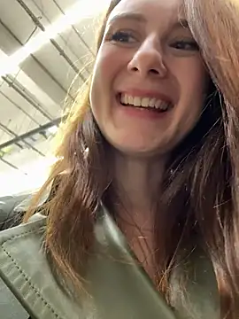 Dina Tease online show from October 2025 12:47:01 PM