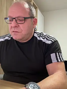 coupleLatinaLovers online show from February 2026 07:26:01 AM