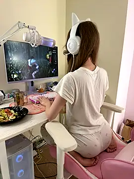 your girl next door online show from October 2025 01:45:01 PM