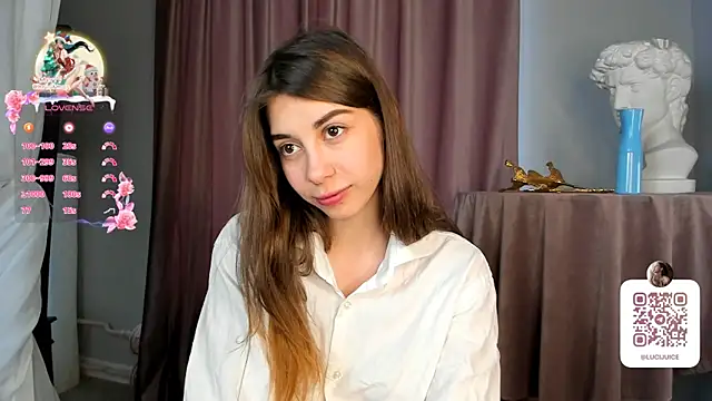 Snapshot of Lucutes chatting on December 2024 09:52:02 AM Lucutes online show from December 2024 09:52:02 AM