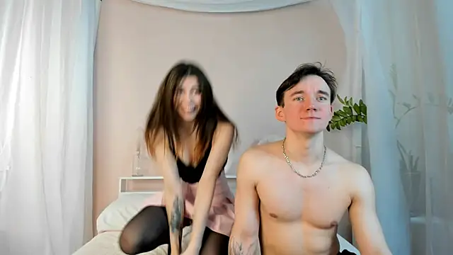 Snapshot of Lucutes chatting on February 2025 09:52:02 PM Lucutes online show from February 2025 09:52:02 PM