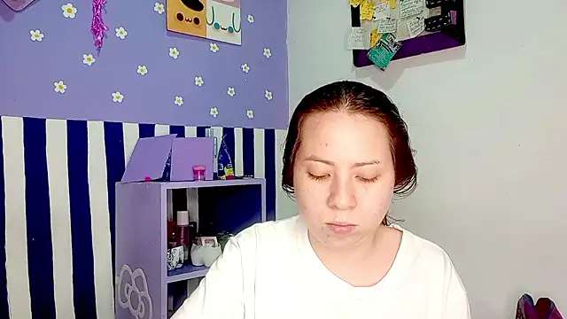 PetiteIvoryQueen19 online show from June 2026 05:32:02 AM