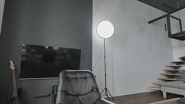 vinylstore online show from March 2025 11:44:02 AM