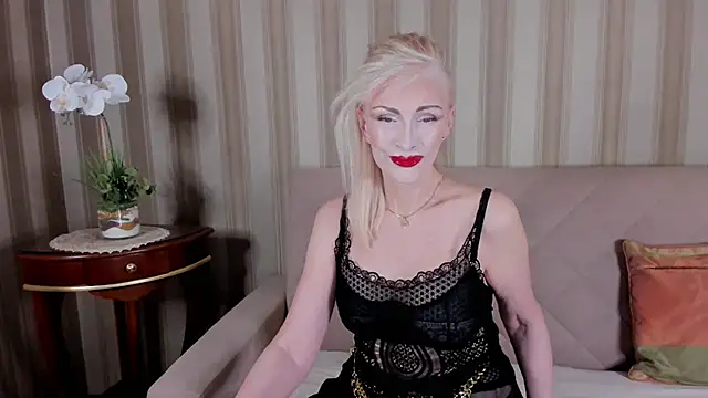 Rita Farel online show from December 2025 08:49:02 PM