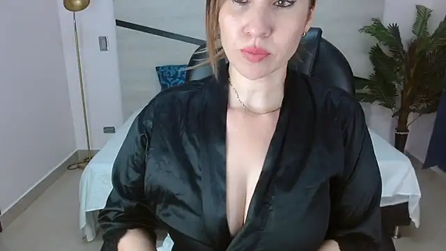 adhara cortez online show from July 2026 08:33:02 PM