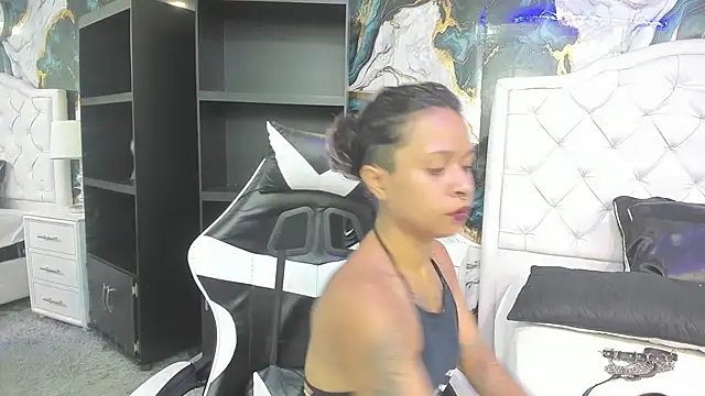 rave connor online show from November 2025 07:15:01 PM