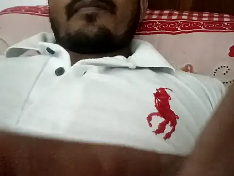 Snapshot of Bigcocks01 chatting on February 2025 06:53:01 PM Bigcocks01 online show from February 2025 06:53:01 PM