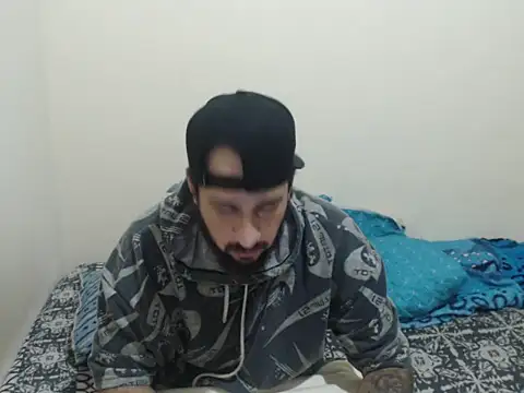 Snapshot of leonamable12 chatting on February 2026 05:06:02 AM leonamable12 online show from February 2026 05:06:02 AM