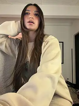 Snapshot of aly_golden_ chatting on May 2026 10:26:01 PM aly golden online show from May 2026 10:26:01 PM