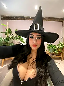 Snapshot of Alma- chatting on November 2025 11:12:01 AM Alma- online show from November 2025 11:12:01 AM