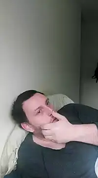 Snapshot of HE-M123 chatting on January 2025 11:18:02 AM HE-M123 online show from January 2025 11:18:02 AM