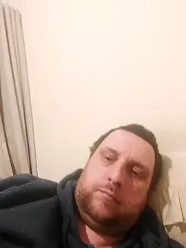 Snapshot of HE-M123 chatting on March 2025 10:09:02 PM HE-M123 online show from March 2025 10:09:02 PM