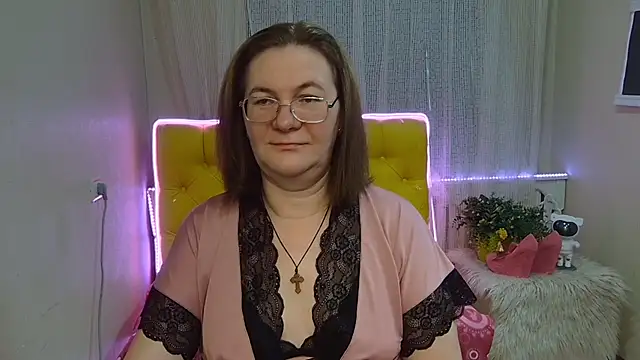 Snapshot of HolyMilfa chatting on February 2025 07:36:02 AM HolyMilfa online show from February 2025 07:36:02 AM